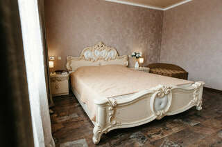 Гостевой дом Мераба Судак Семейный номер с видом на море-13