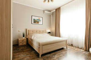 Гостевой дом Мераба Судак Двухместный номер Делюкс с 1 кроватью и боковым видом на море-3