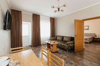 Гостевой дом Мераба Судак Люкс с кроватью размера «king-size» и видом на море-2